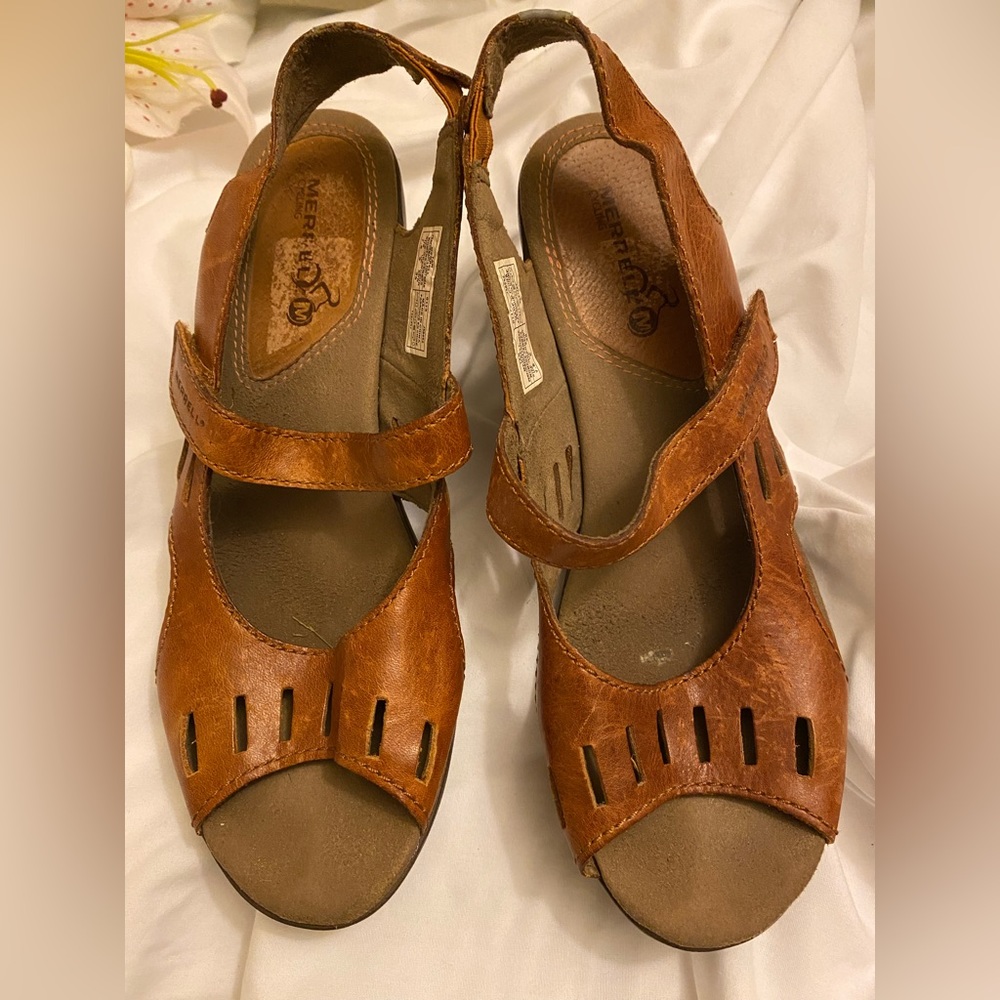 Merrell brown sandal. Size 7.5.